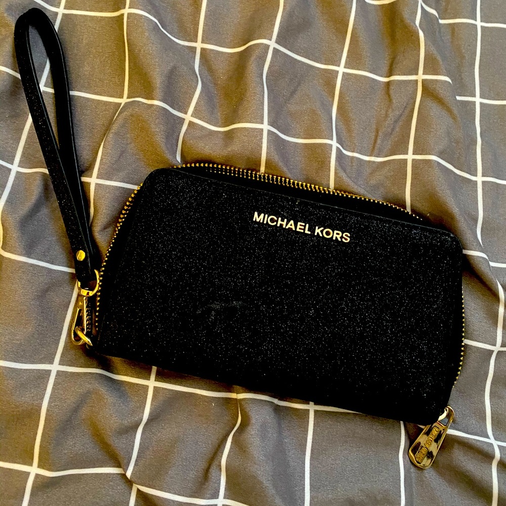 Michael Kors wristlet